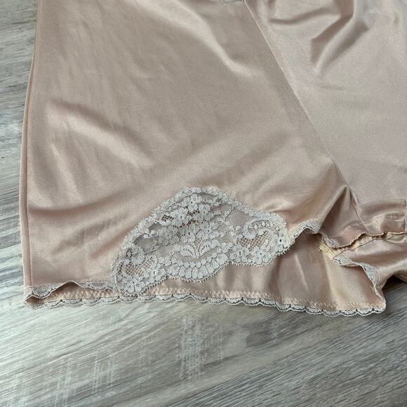 Vintage Henson Kickernick Teddy Romper Peach Satin Lace 1970s Lingerie Bridal - Picture 4 of 9